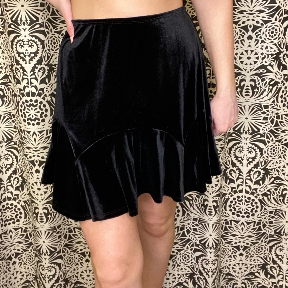 Francescas Black Velvet Skirt (med) NWT